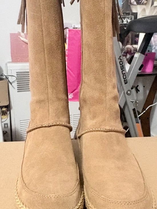 Ugg suede boots - Picture 3 of 9
